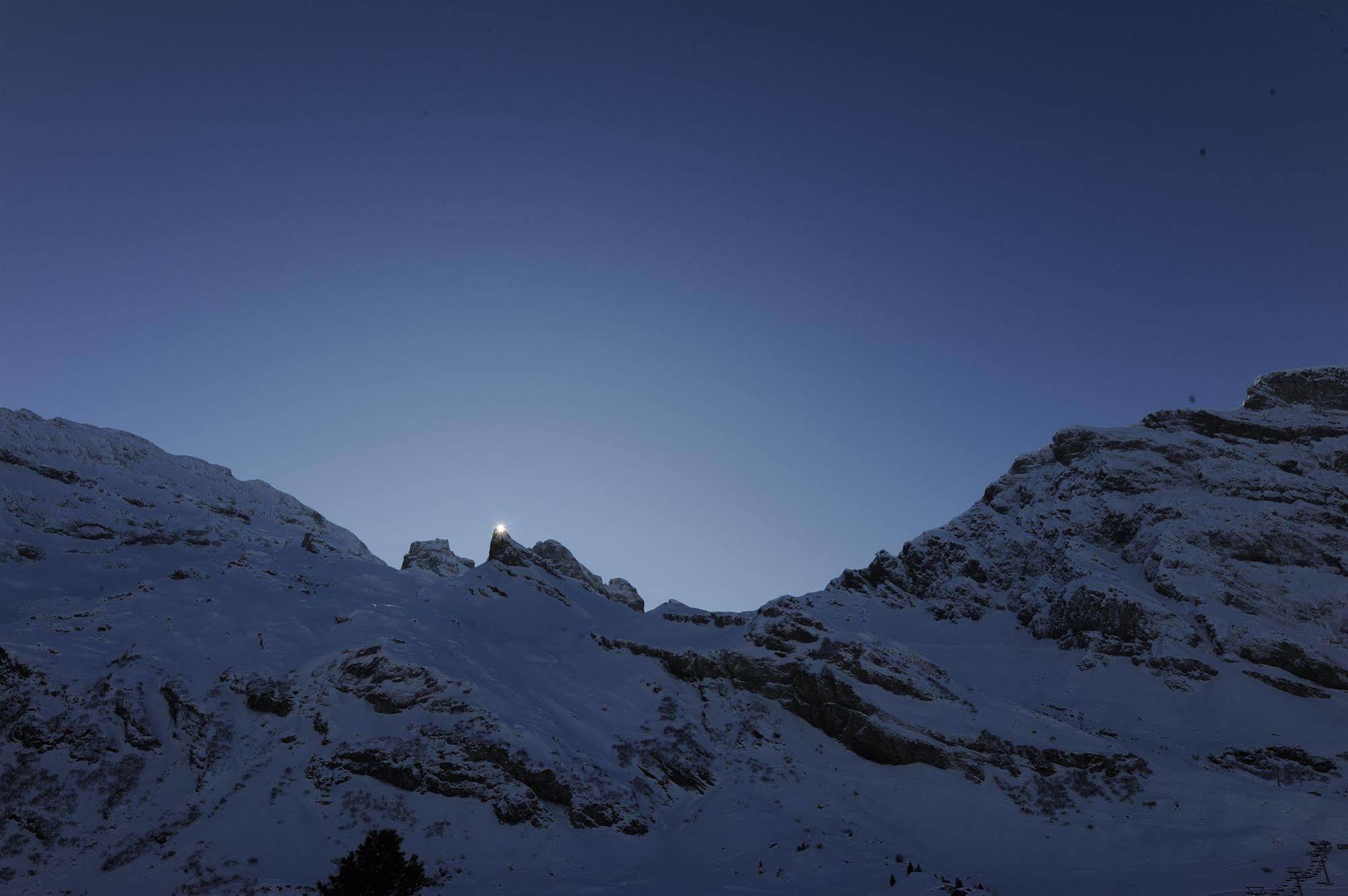 Berghotel Truebsee - Accessible Only By Cable Car Engelberg Exterior photo